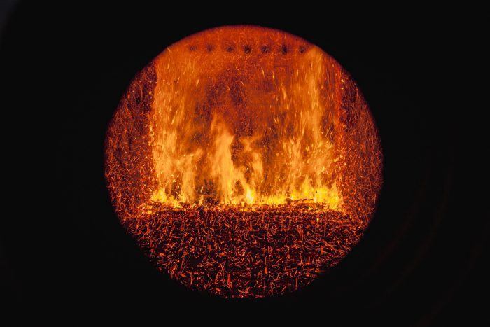 ¿Qué es el poder calorífico de un pellet y cómo afecta a tu bolsillo?